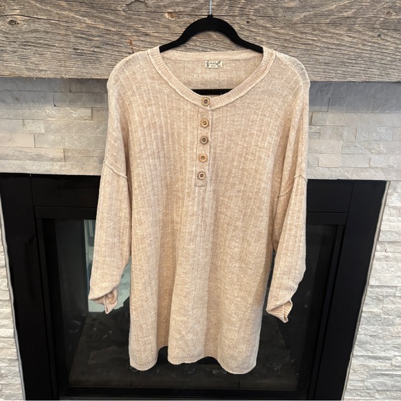 Free People Beige oversized knit sweater - Picture 4 of 7